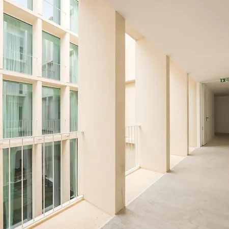 Апартаменты Aveiro Central Apartment *